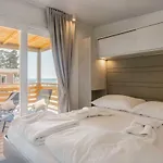 Eurocamp Mobile Homes At Ljutic Vakantiepark 3*