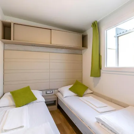 Eurocamp Mobile Homes At Ljutic 3*