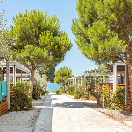 Eurocamp Mobile Homes At Ljutic Prázdninový areál Biograd Na Moru