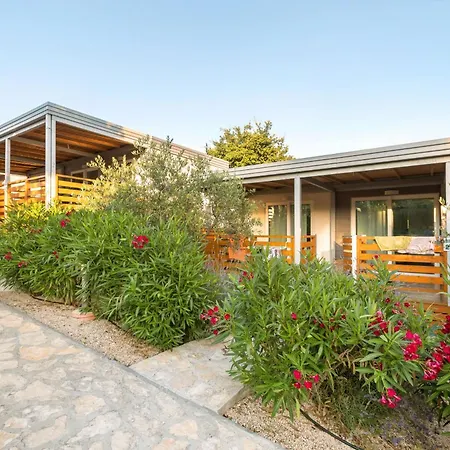 Prázdninový areál Eurocamp Mobile Homes At Ljutic 3*