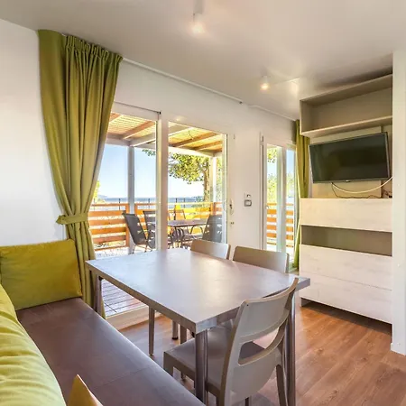 منتزه العطل Eurocamp Mobile Homes At Ljutic