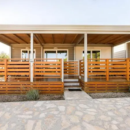 Eurocamp Mobile Homes At Ljutic Vakantiepark 3*