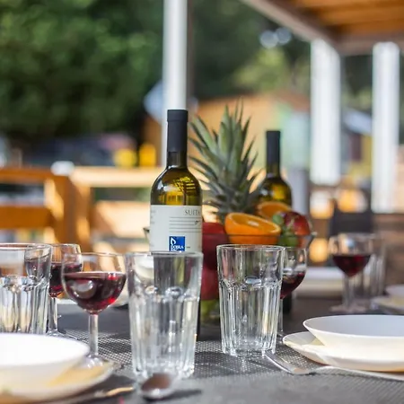 Eurocamp Mobile Homes At Ljutic Vakantiepark