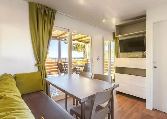 Eurocamp Mobile Homes At Ljutic 3*